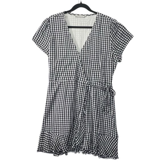 Abercrombie & Fitch black and white gingham wrap dress. L dress - Picture 2 of 16